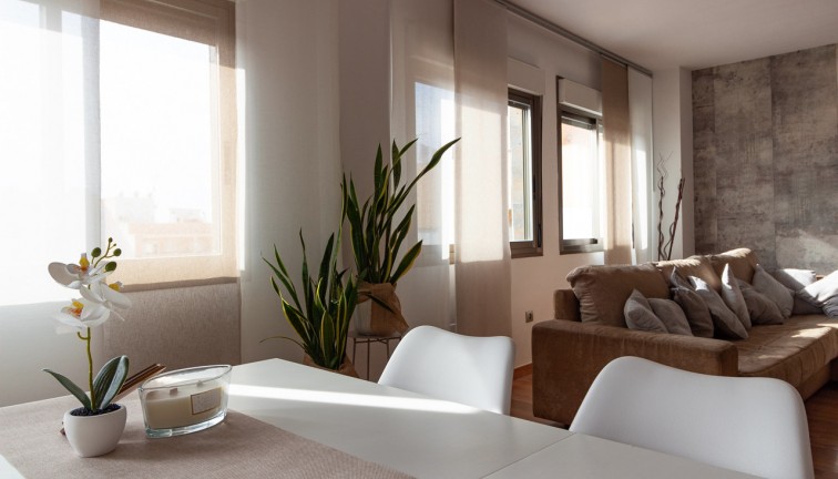 Reventa - Apartamento - Apartamento en el último piso - Torrevieja