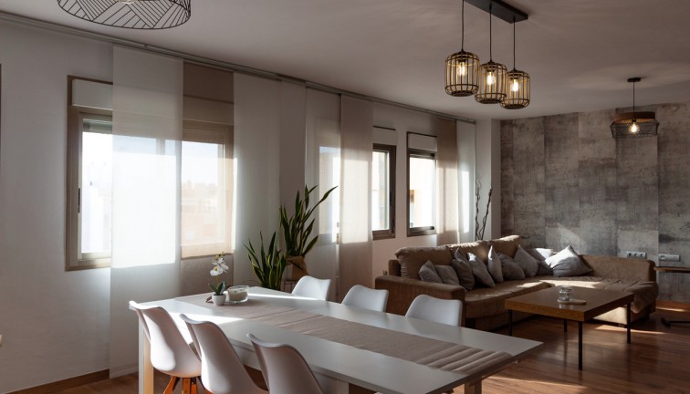 Reventa - Apartamento - Apartamento en el último piso - Torrevieja