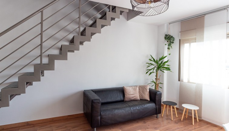 Reventa - Apartamento - Apartamento en el último piso - Torrevieja