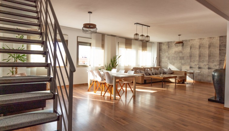 Reventa - Apartamento - Apartamento en el último piso - Torrevieja