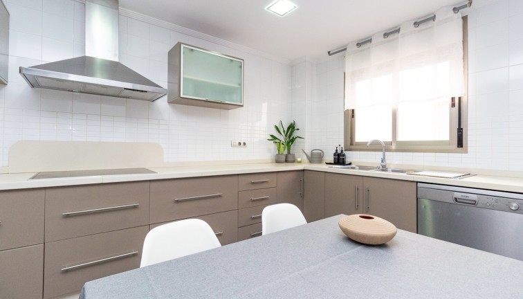 Reventa - Apartamento - Apartamento en el último piso - Torrevieja