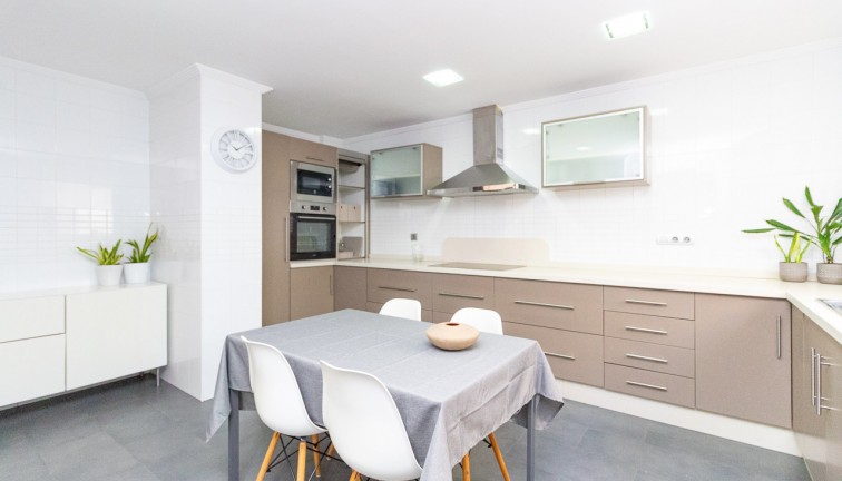 Reventa - Apartamento - Apartamento en el último piso - Torrevieja