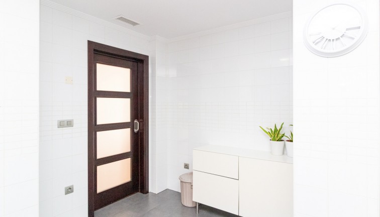 Reventa - Apartamento - Apartamento en el último piso - Torrevieja