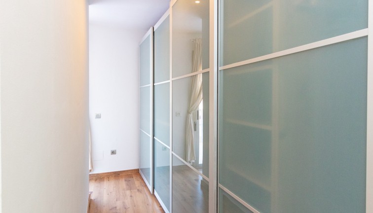 Reventa - Apartamento - Apartamento en el último piso - Torrevieja