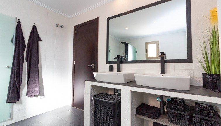 Reventa - Apartamento - Apartamento en el último piso - Torrevieja