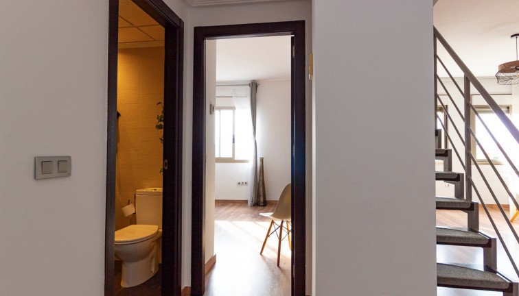 Reventa - Apartamento - Apartamento en el último piso - Torrevieja