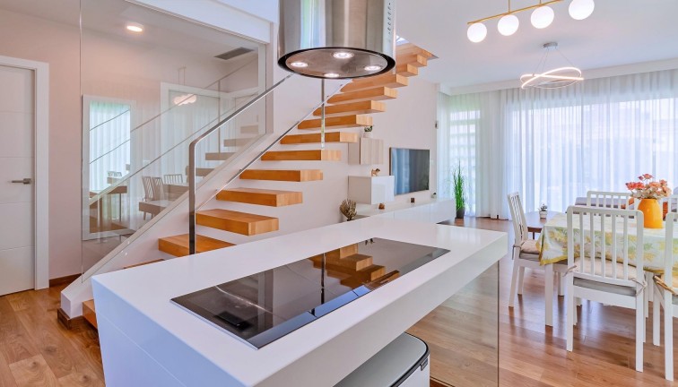 Resale - Chalet - Pilar de la Horadada - Pueblo Latino