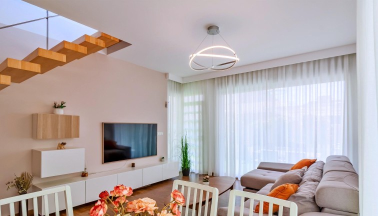 Resale - Chalet - Pilar de la Horadada - Pueblo Latino