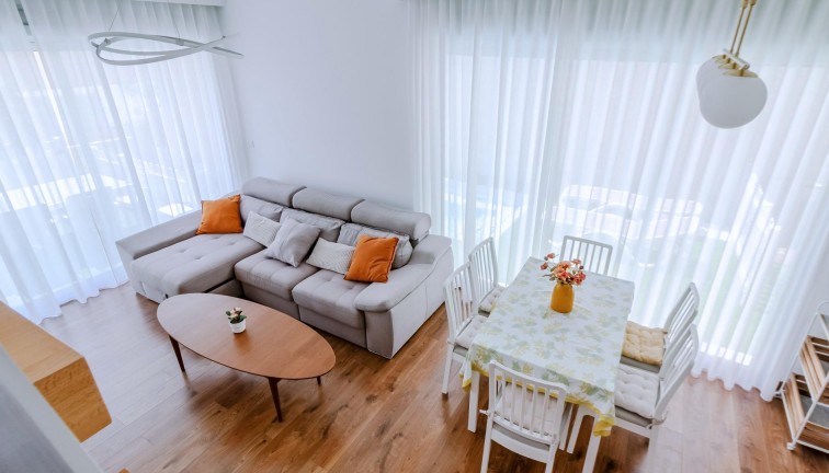 Resale - Chalet - Pilar de la Horadada - Pueblo Latino