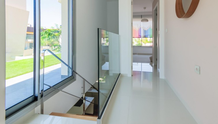 Resale - Chalet - Pilar de la Horadada - Pueblo Latino