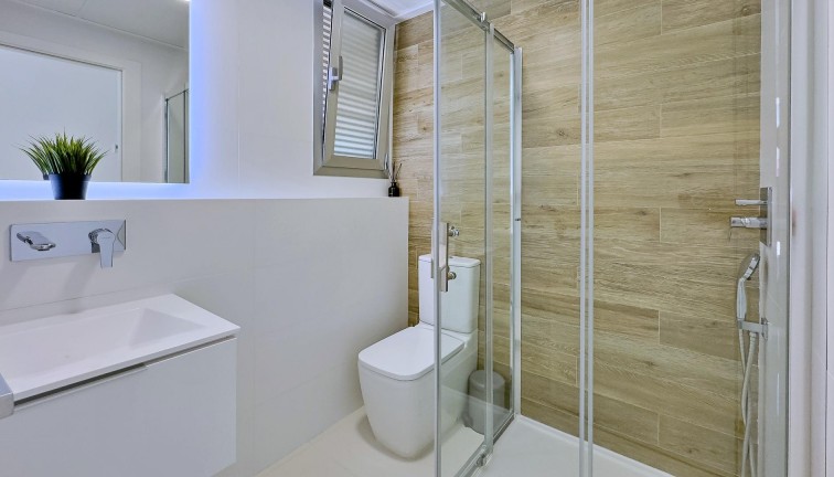 Resale - Chalet - Pilar de la Horadada - Pueblo Latino