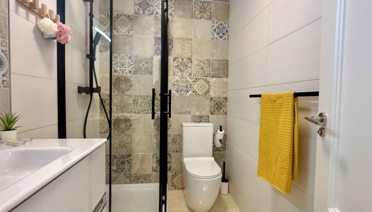 Reventa - Casa adosada - San Miguel de Salinas