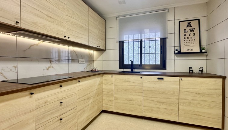 Reventa - Casa adosada - San Miguel de Salinas