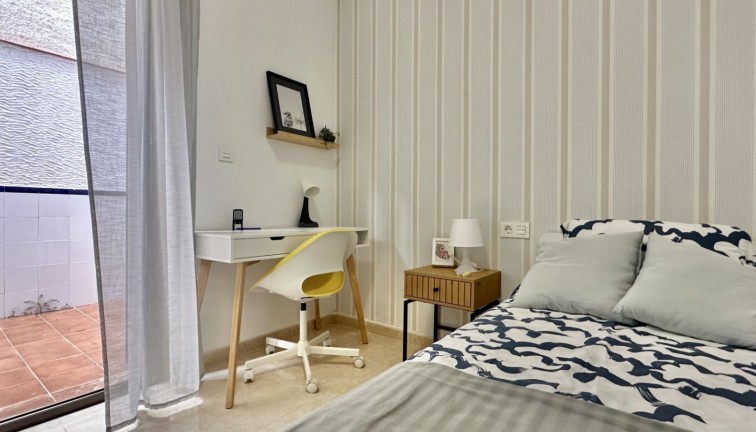 Reventa - Casa adosada - San Miguel de Salinas