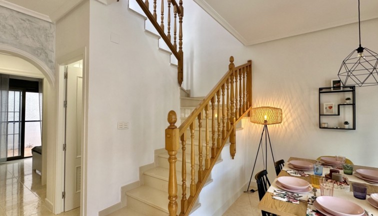 Reventa - Casa adosada - San Miguel de Salinas