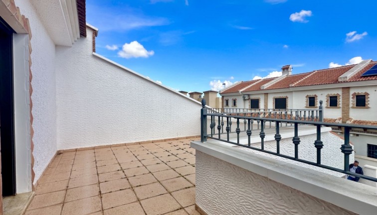 Reventa - Casa adosada - San Miguel de Salinas