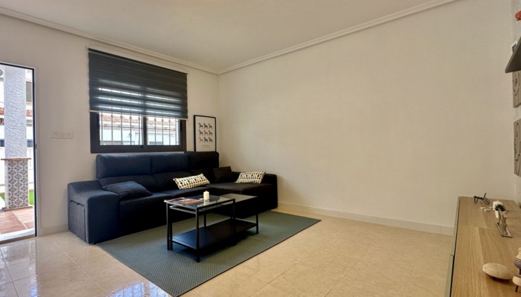 Reventa - Casa adosada - San Miguel de Salinas