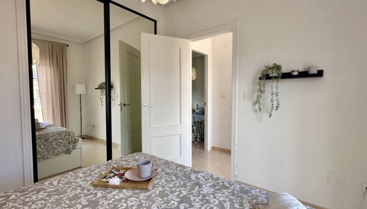 Reventa - Casa adosada - San Miguel de Salinas