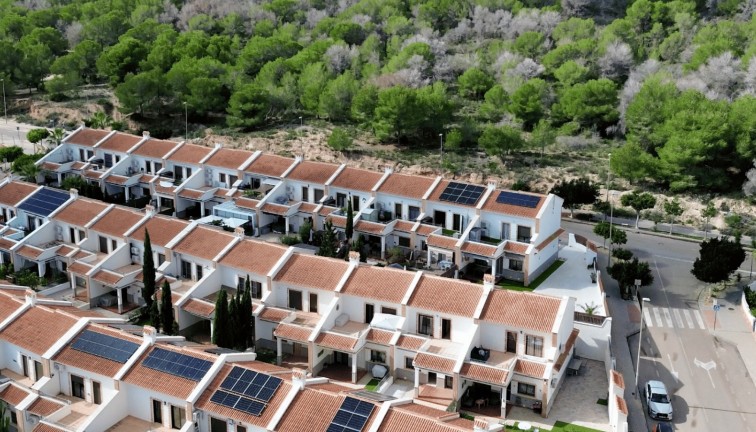 Reventa - Casa adosada - San Miguel de Salinas