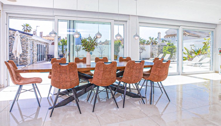 Jälleenmyynti - Erillistalo - La Zenia