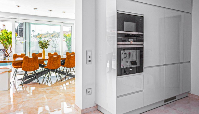 Jälleenmyynti - Erillistalo - La Zenia