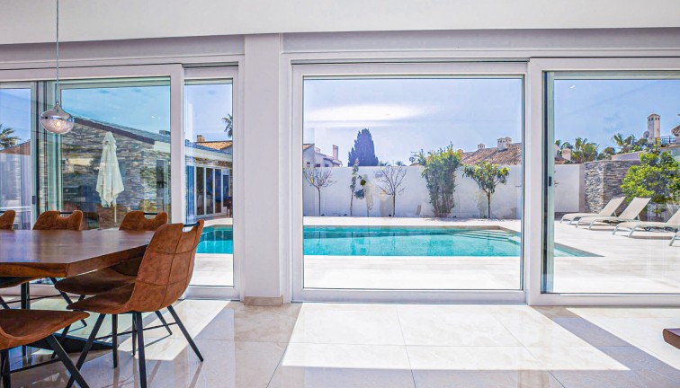 Jälleenmyynti - Erillistalo - La Zenia