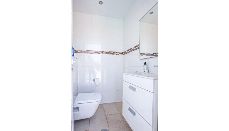 Jälleenmyynti - Erillistalo - La Zenia