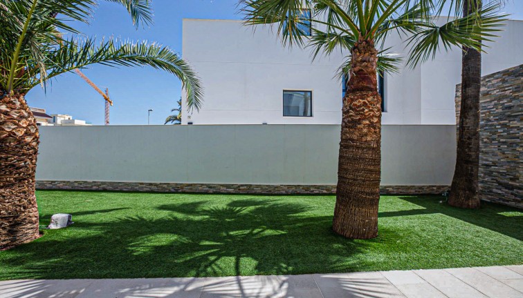 Jälleenmyynti - Erillistalo - La Zenia