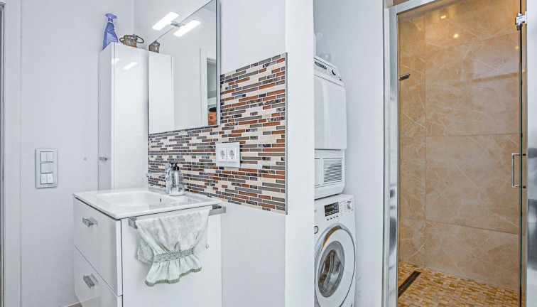 Jälleenmyynti - Erillistalo - La Zenia