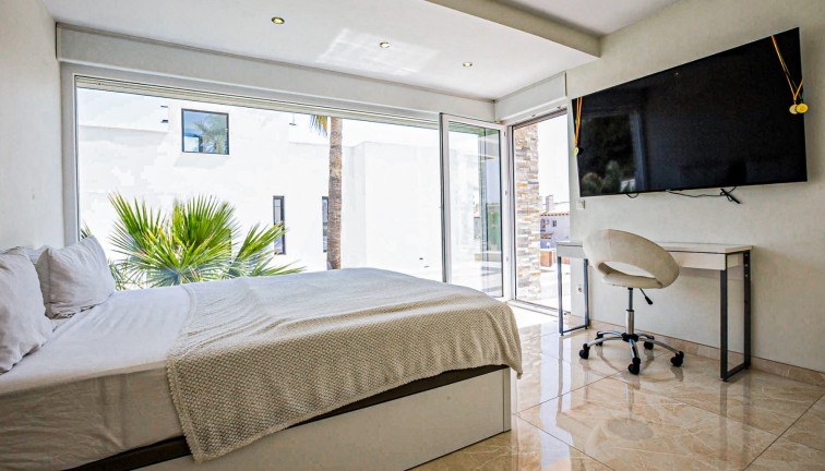 Jälleenmyynti - Erillistalo - La Zenia