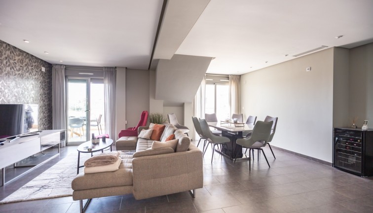 Jälleenmyynti - Asunto - Ylimmän kerroksen asunto - Villamartín