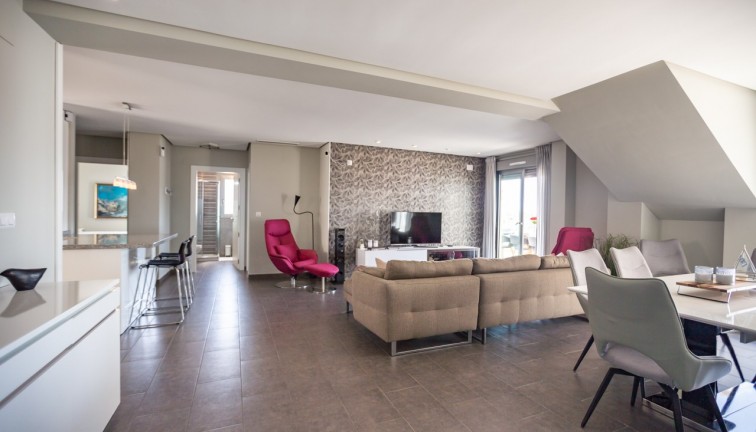 Jälleenmyynti - Asunto - Ylimmän kerroksen asunto - Villamartín