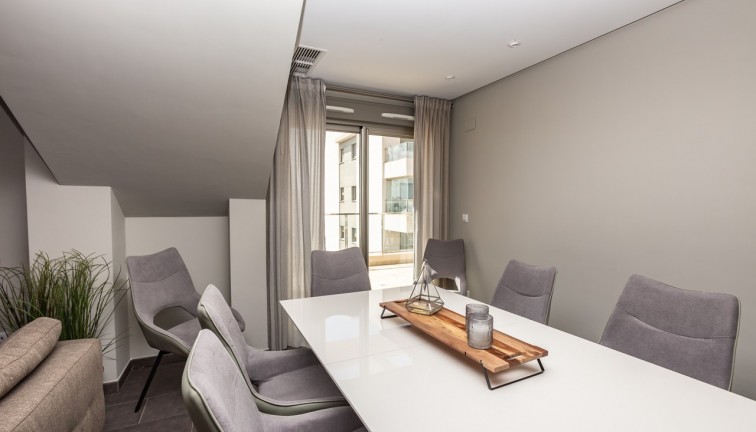 Jälleenmyynti - Asunto - Ylimmän kerroksen asunto - Villamartín