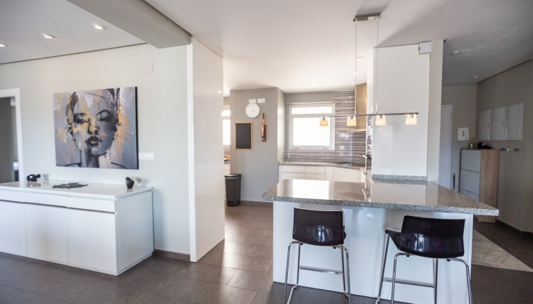 Jälleenmyynti - Asunto - Ylimmän kerroksen asunto - Villamartín