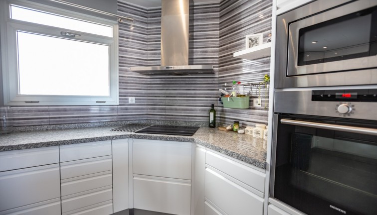 Jälleenmyynti - Asunto - Ylimmän kerroksen asunto - Villamartín