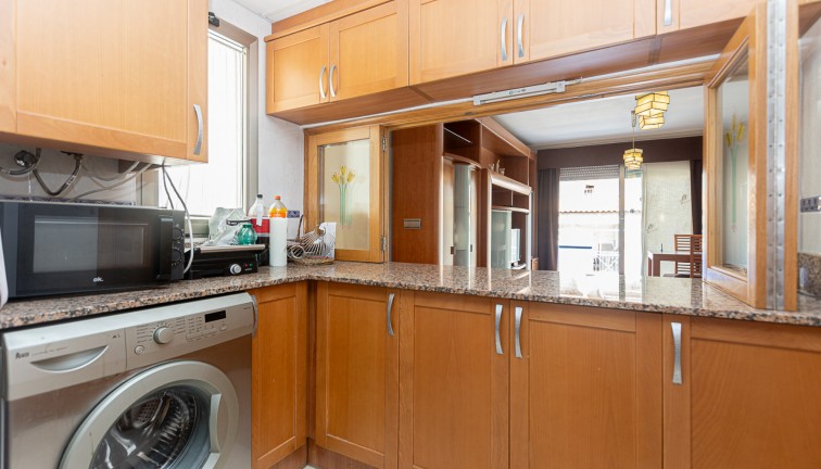 Jälleenmyynti - Asunto - Ylimmän kerroksen asunto - Torrevieja