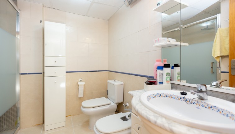 Jälleenmyynti - Asunto - Ylimmän kerroksen asunto - Torrevieja