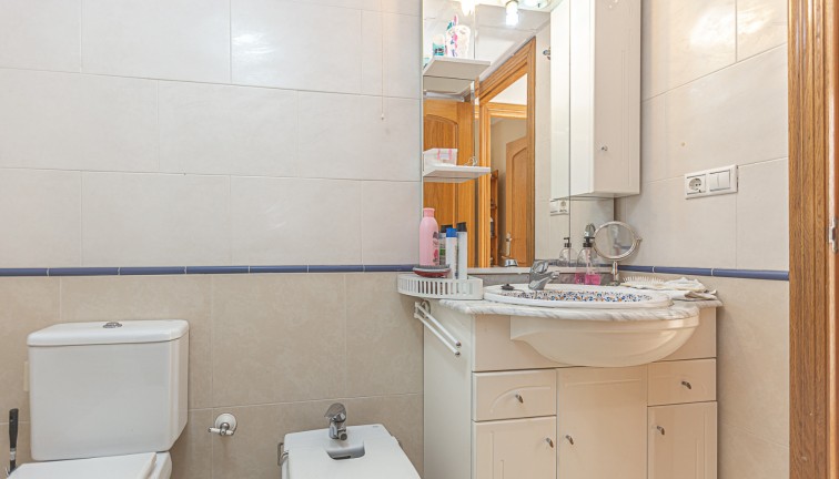 Jälleenmyynti - Asunto - Ylimmän kerroksen asunto - Torrevieja