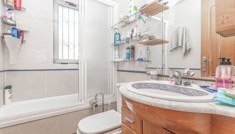 Jälleenmyynti - Asunto - Ylimmän kerroksen asunto - Torrevieja