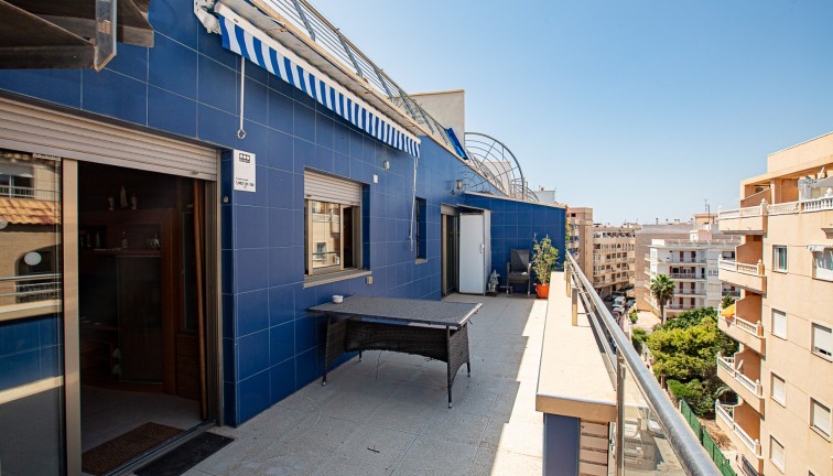 Jälleenmyynti - Asunto - Ylimmän kerroksen asunto - Torrevieja