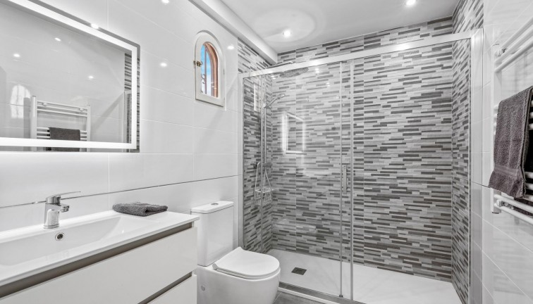 Reventa - Casa adosada - Orihuela Costa - La Zenia