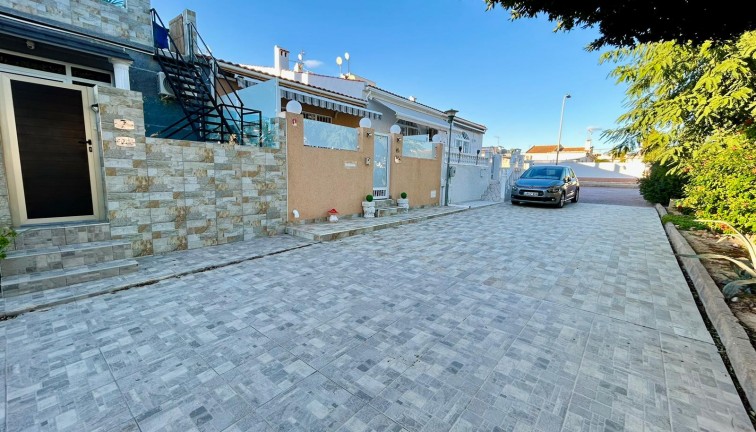 Jälleenmyynti - Paritalo/Rivitalo - Torrevieja - San Luis