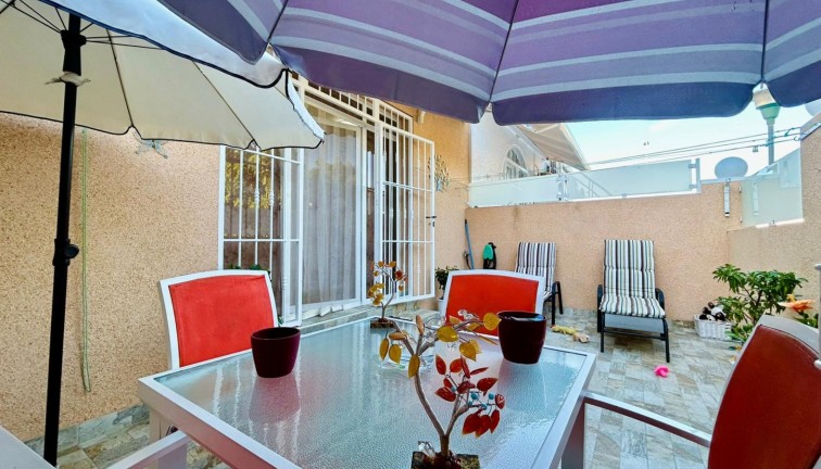 Jälleenmyynti - Paritalo/Rivitalo - Torrevieja - San Luis