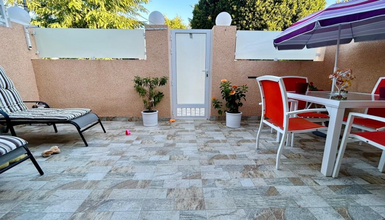 Jälleenmyynti - Paritalo/Rivitalo - Torrevieja - San Luis