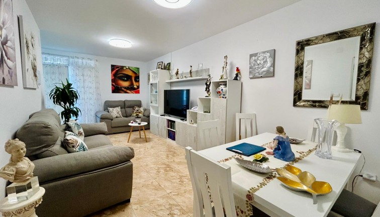 Jälleenmyynti - Paritalo/Rivitalo - Torrevieja - San Luis