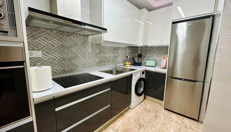 Jälleenmyynti - Paritalo/Rivitalo - Torrevieja - San Luis