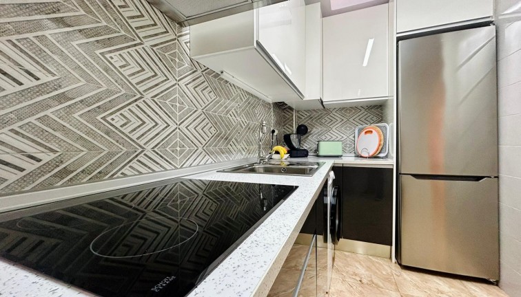 Jälleenmyynti - Paritalo/Rivitalo - Torrevieja - San Luis