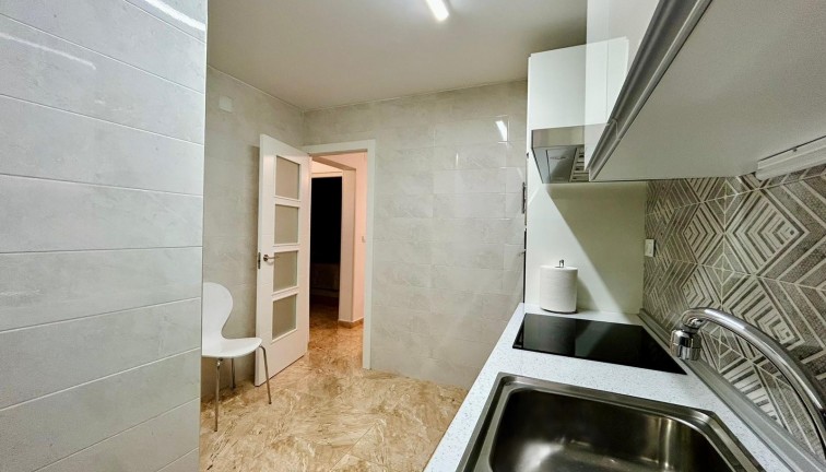 Jälleenmyynti - Paritalo/Rivitalo - Torrevieja - San Luis