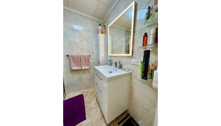 Jälleenmyynti - Paritalo/Rivitalo - Torrevieja - San Luis