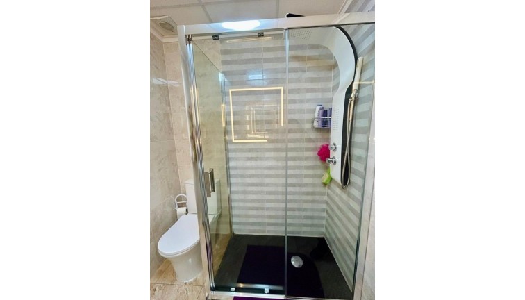 Jälleenmyynti - Paritalo/Rivitalo - Torrevieja - San Luis